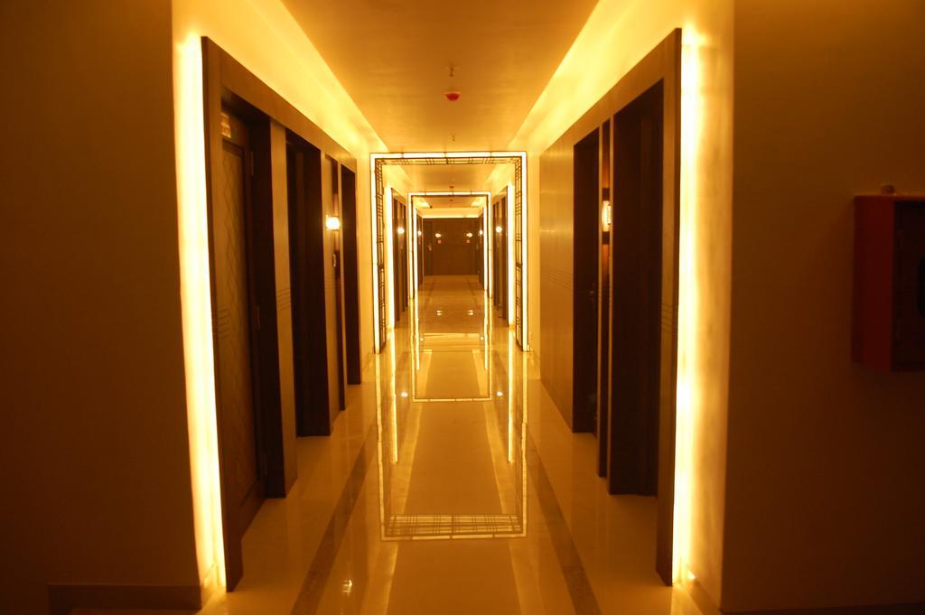 Pluz Resort Silvassa Extérieur photo